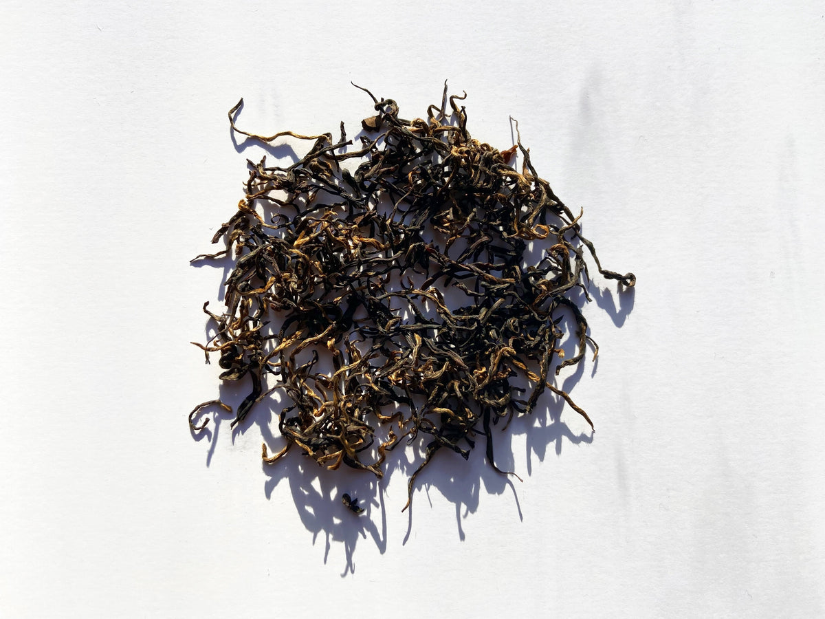 Duo Duo Ye Sheng Hong Cha 野生红茶