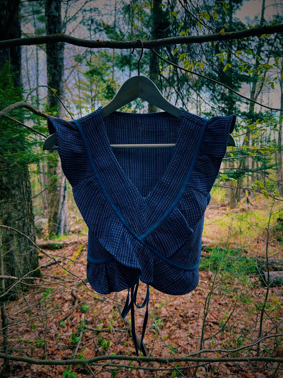 HUADIE 化蝶 Indigo Qigong top