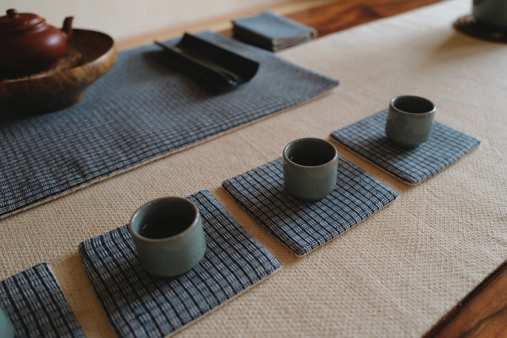 SHUANG RAN 双然 Reversible coasters & tea cloth