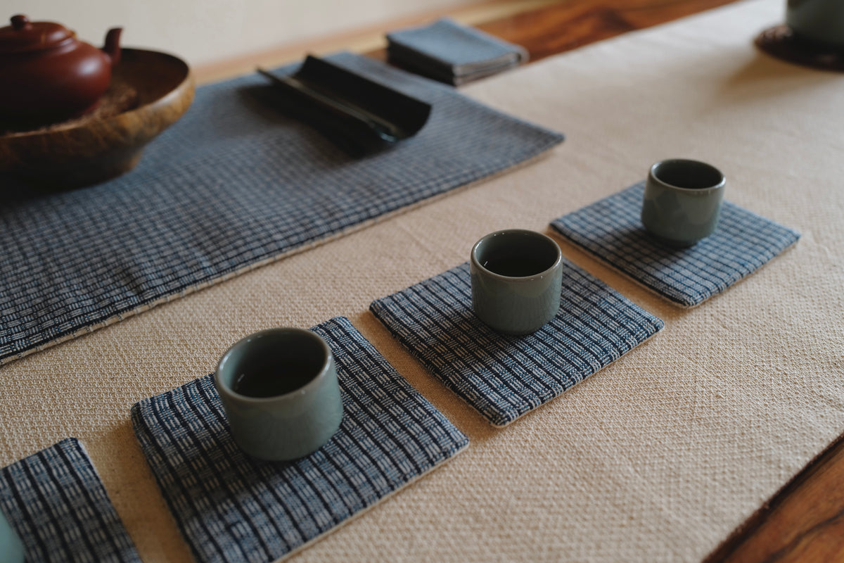 SHUANG RAN 双然 Reversible coasters & tea cloth