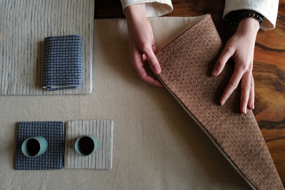 SHUANG JING 双景 Reversible tea runner (long version)