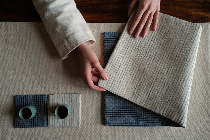 LIANG YI 两仪 Reversible tea runner (short version)