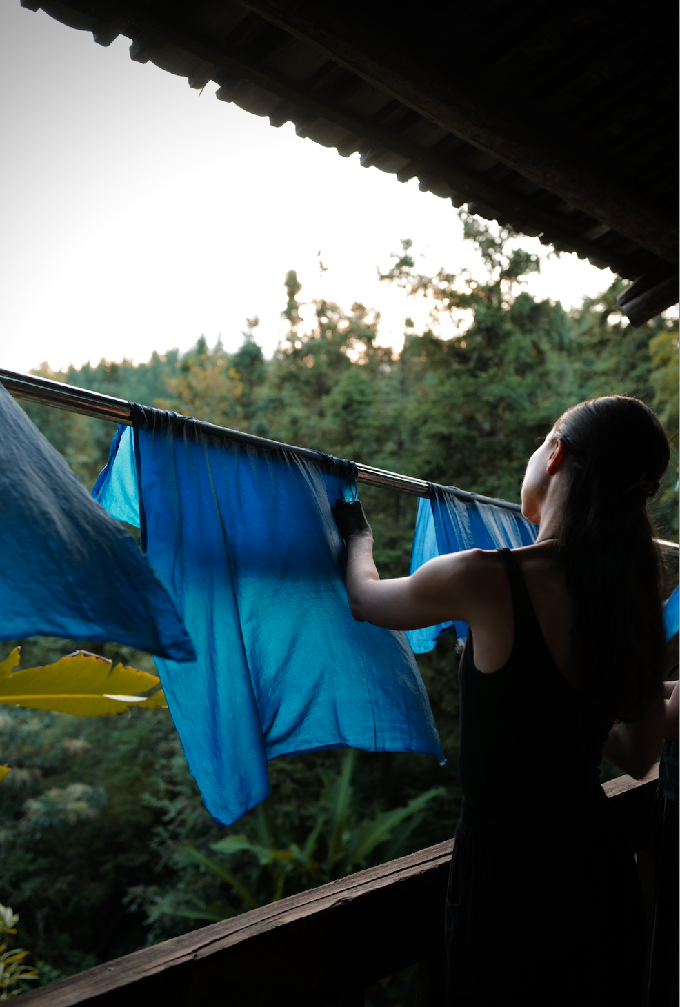 HUADIE 化蝶 Indigo Qigong top