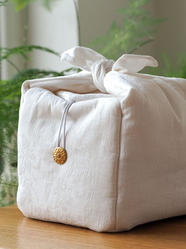 Shiro Carrier Bag